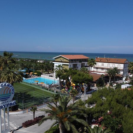 Camping Villaggio Calypso Cupra Marittima Bagian luar foto
